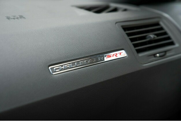 dodge-challenger-bensin-2009-big-21