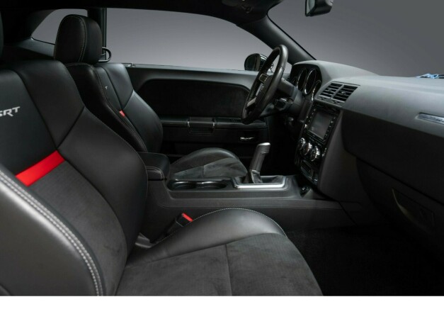 dodge-challenger-bensin-2009-big-25