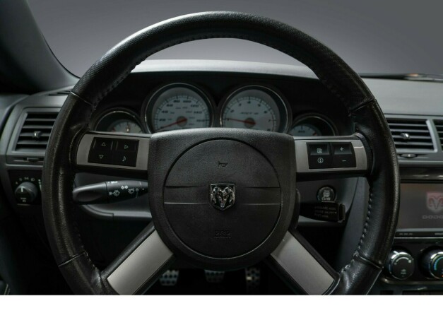 dodge-challenger-bensin-2009-big-15