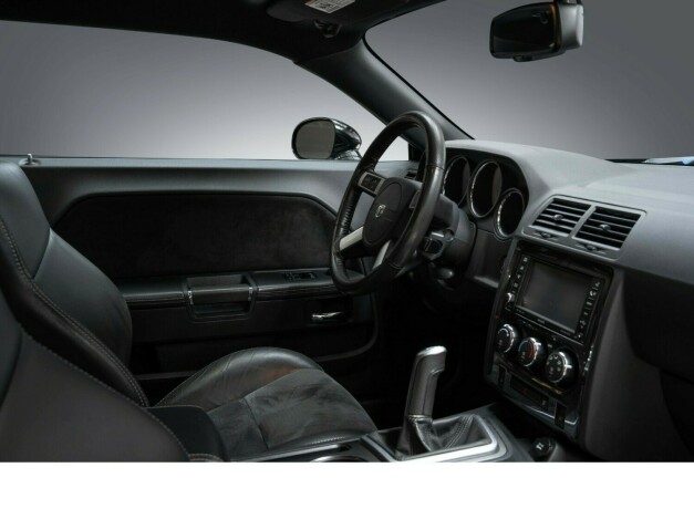 dodge-challenger-bensin-2009-big-26