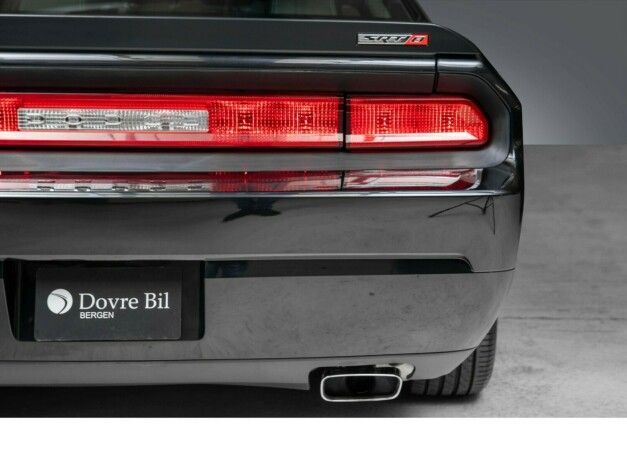 dodge-challenger-bensin-2009-big-10