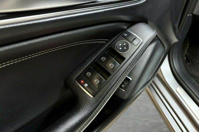 mercedes-benz-cla-bensin-2014-big-15