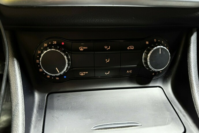 mercedes-benz-cla-bensin-2014-big-27