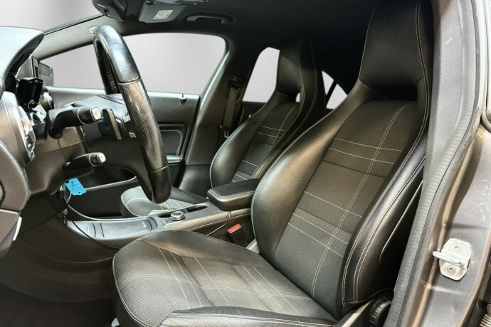 mercedes-benz-cla-bensin-2014-big-13