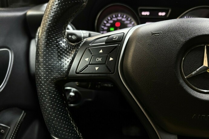 mercedes-benz-cla-bensin-2014-big-20