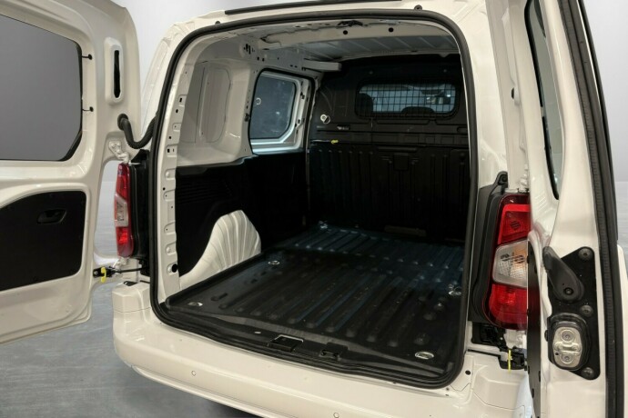 citroen-berlingo-diesel-2020-big-11