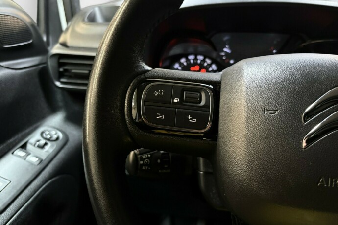 citroen-berlingo-diesel-2020-big-16