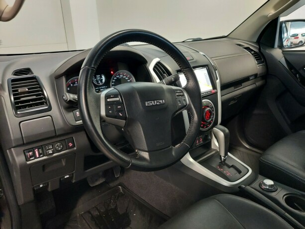 isuzu-d-max-diesel-2019-big-17