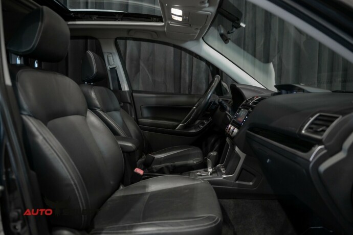 subaru-forester-bensin-2016-big-18