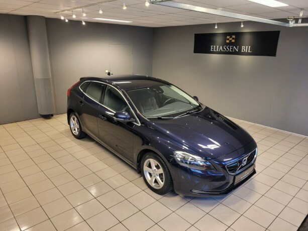 volvo-v40-bensin-2016-big-2