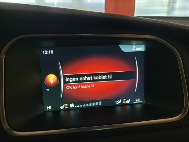 volvo-v40-bensin-2016-big-28