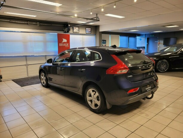 volvo-v40-bensin-2016-big-8