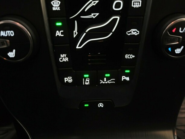 volvo-v40-bensin-2016-big-24