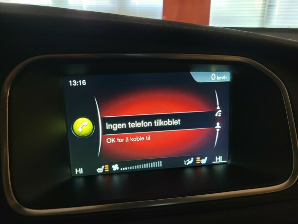 volvo-v40-bensin-2016-big-29