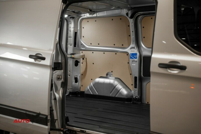 ford-transit-custom-diesel-2023-big-14