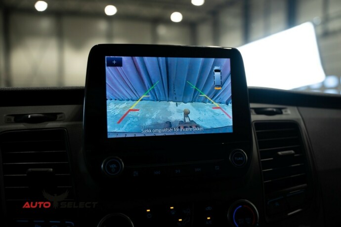 ford-transit-custom-diesel-2023-big-38