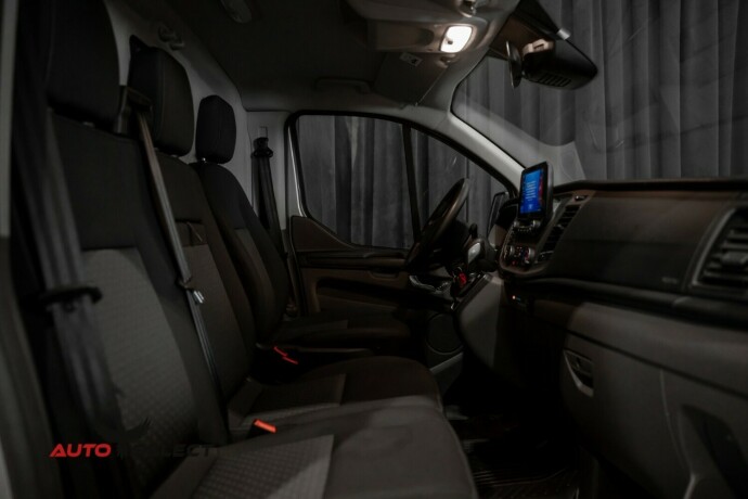 ford-transit-custom-diesel-2023-big-17