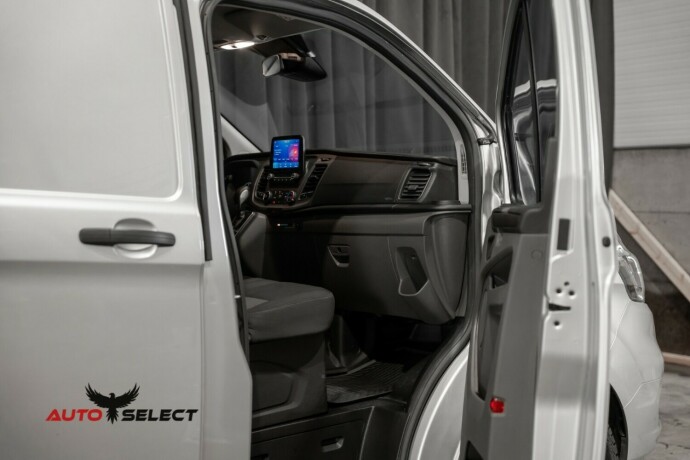 ford-transit-custom-diesel-2023-big-16