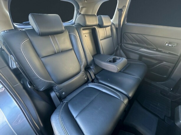 mitsubishi-outlander-elektrisitetbensin-2016-big-16