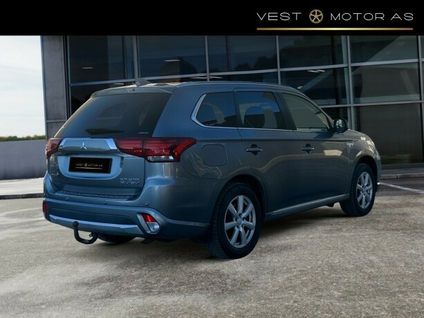mitsubishi-outlander-elektrisitetbensin-2016-big-8