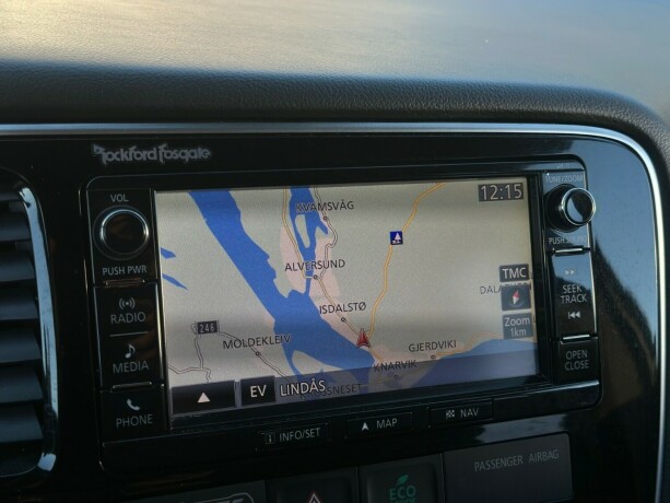 mitsubishi-outlander-elektrisitetbensin-2016-big-22