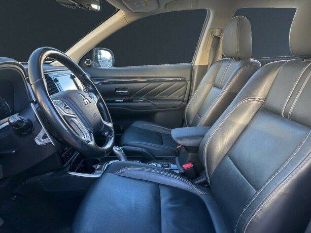 mitsubishi-outlander-elektrisitetbensin-2016-big-9