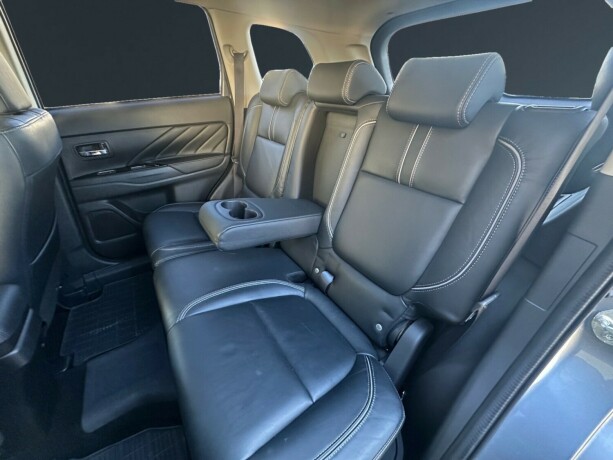 mitsubishi-outlander-elektrisitetbensin-2016-big-14