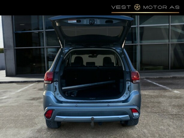 mitsubishi-outlander-elektrisitetbensin-2016-big-6