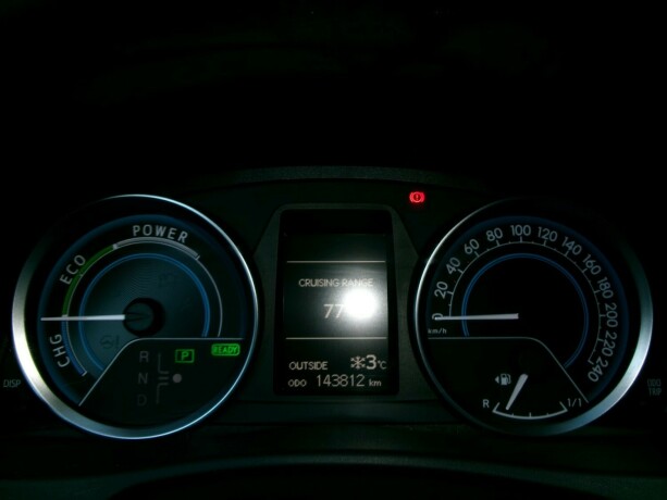 toyota-auris-bensin-2014-big-11