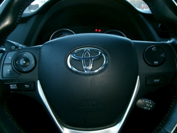 toyota-auris-bensin-2014-big-12