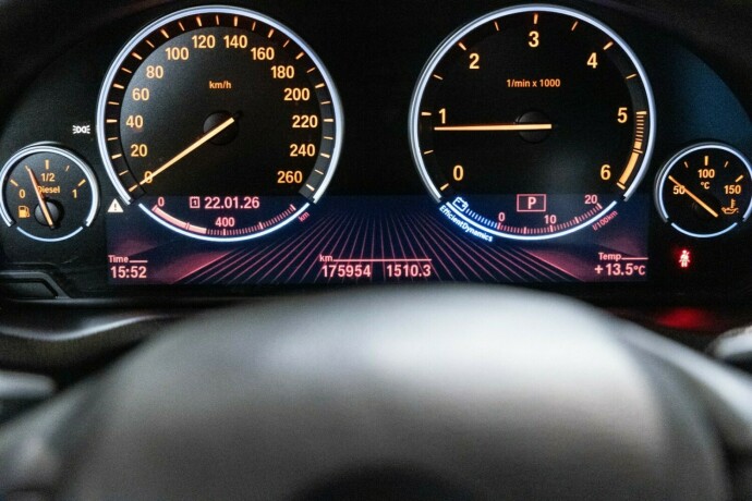 bmw-x4-diesel-2015-big-15