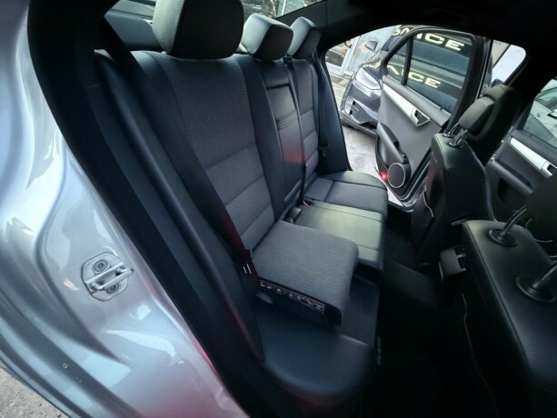 mercedes-benz-c-klasse-diesel-2012-big-30