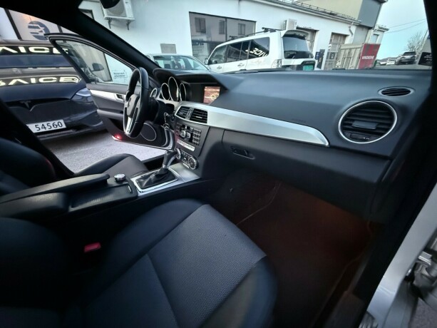 mercedes-benz-c-klasse-diesel-2012-big-27