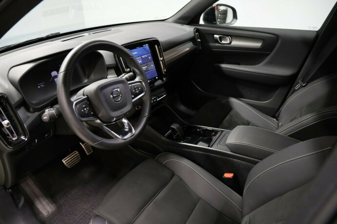 volvo-xc-40-elektrisitet-2022-big-5