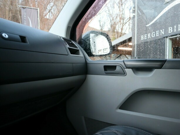 volkswagen-transporter-diesel-2012-big-12