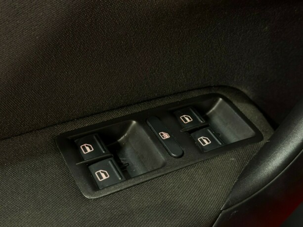 volkswagen-polo-diesel-2010-big-15