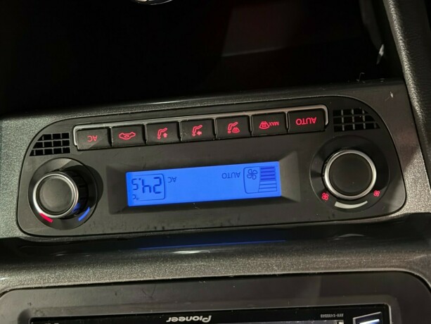 volkswagen-polo-diesel-2010-big-17