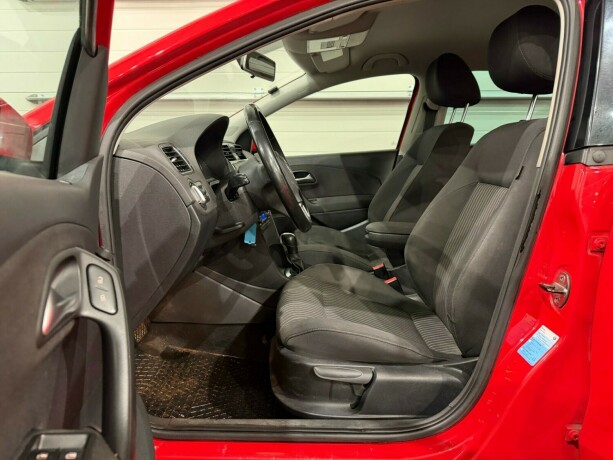 volkswagen-polo-diesel-2010-big-7