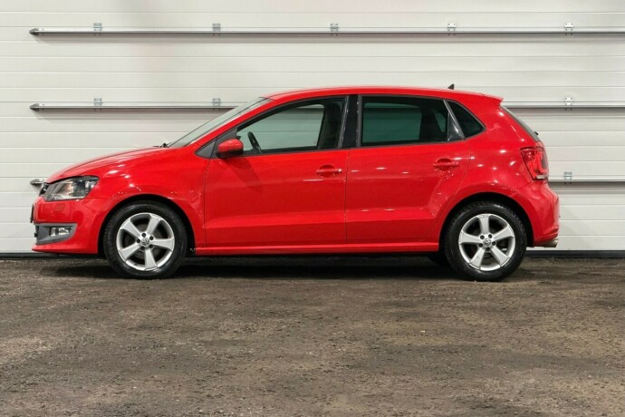 volkswagen-polo-diesel-2010-big-4