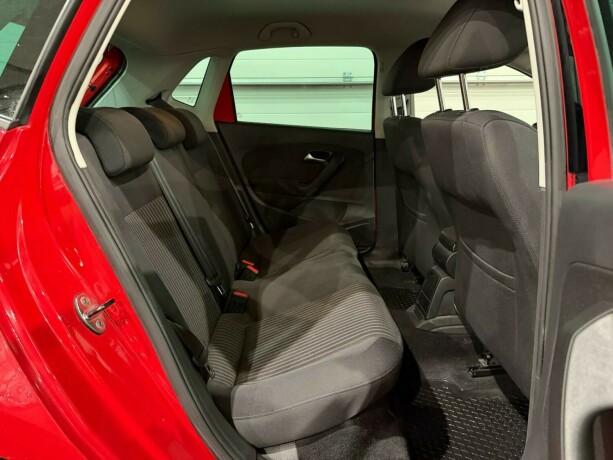 volkswagen-polo-diesel-2010-big-9