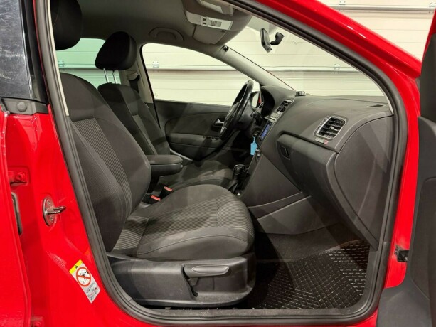 volkswagen-polo-diesel-2010-big-8