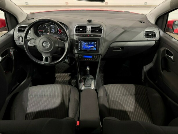 volkswagen-polo-diesel-2010-big-13