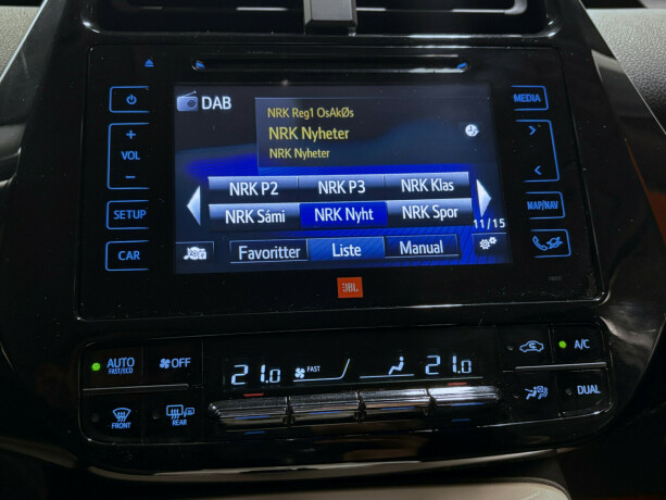 toyota-prius-elektrisitetbensin-2016-big-11