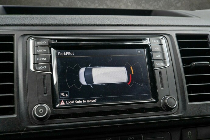 volkswagen-transporter-diesel-2017-big-19