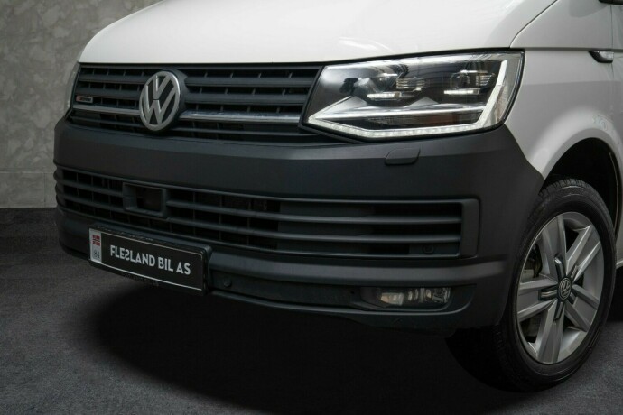 volkswagen-transporter-diesel-2017-big-2