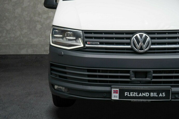 volkswagen-transporter-diesel-2017-big-5