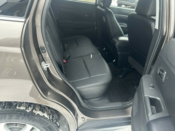 mitsubishi-asx-diesel-2013-big-9