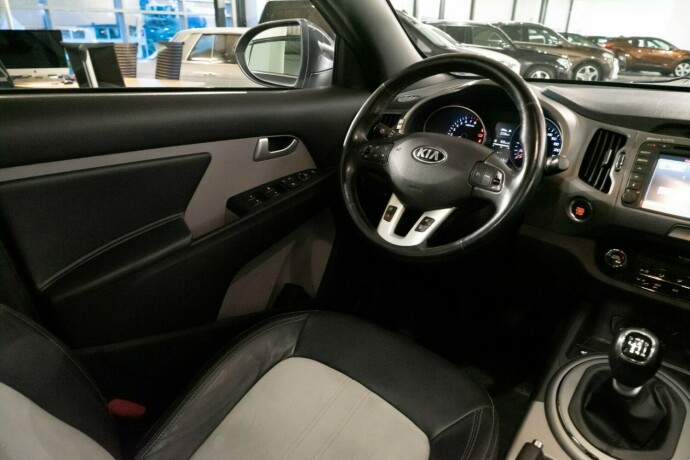 kia-sportage-bensin-2015-big-10