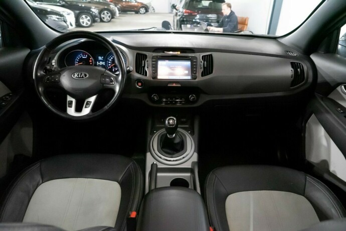 kia-sportage-bensin-2015-big-9