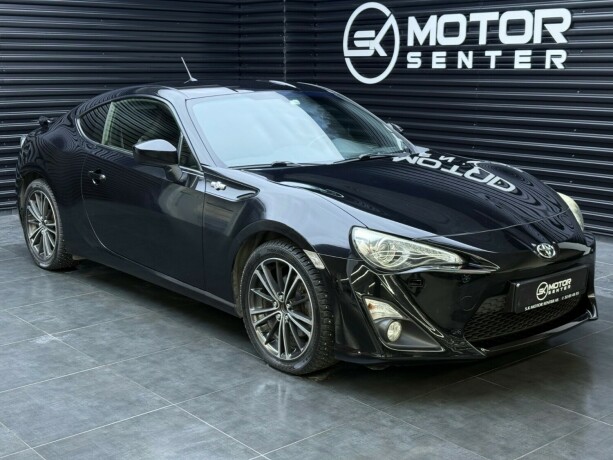 toyota-gt86-bensin-2012-big-0
